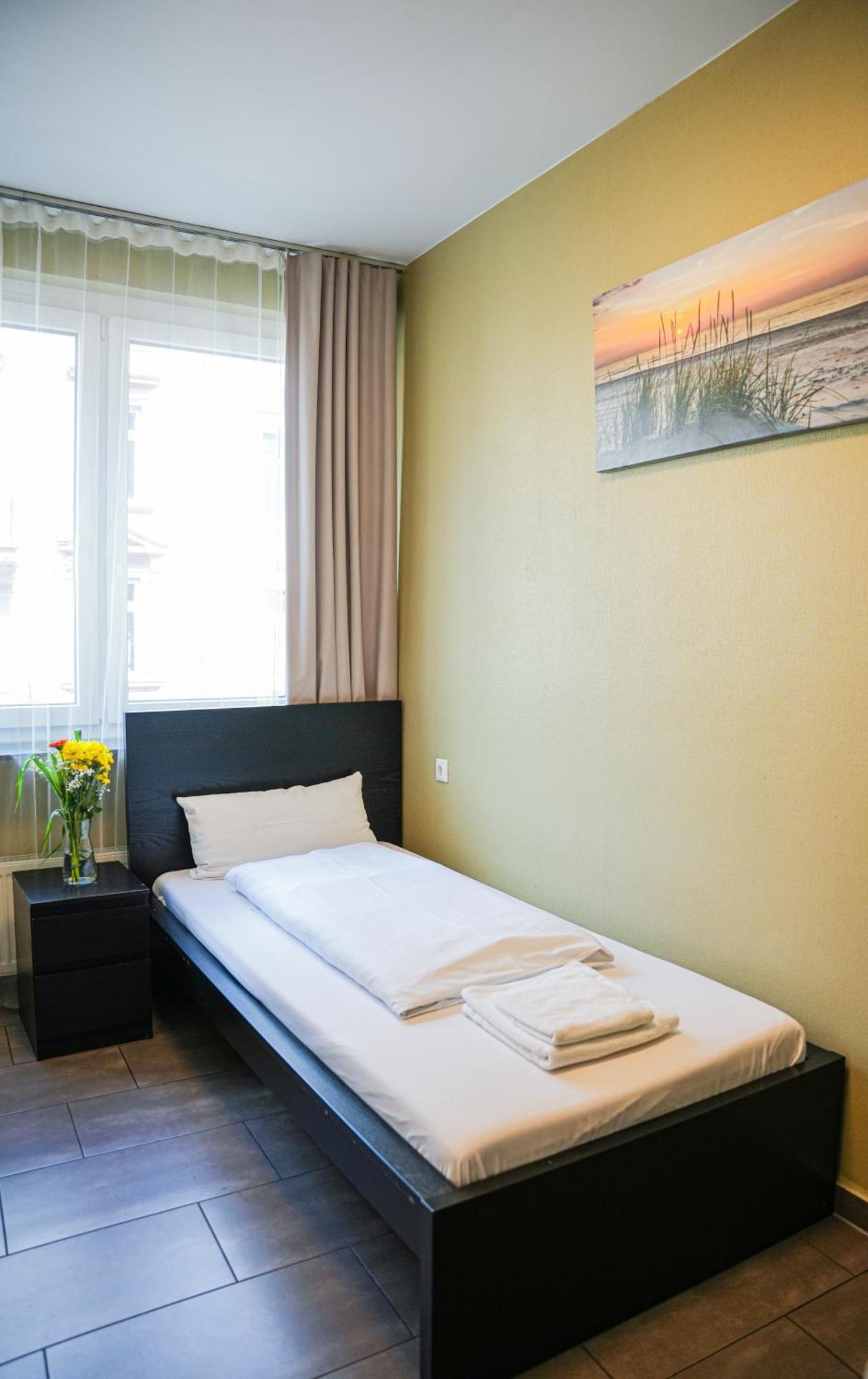 Hotel City Star Frankfurt am Main Buitenkant foto