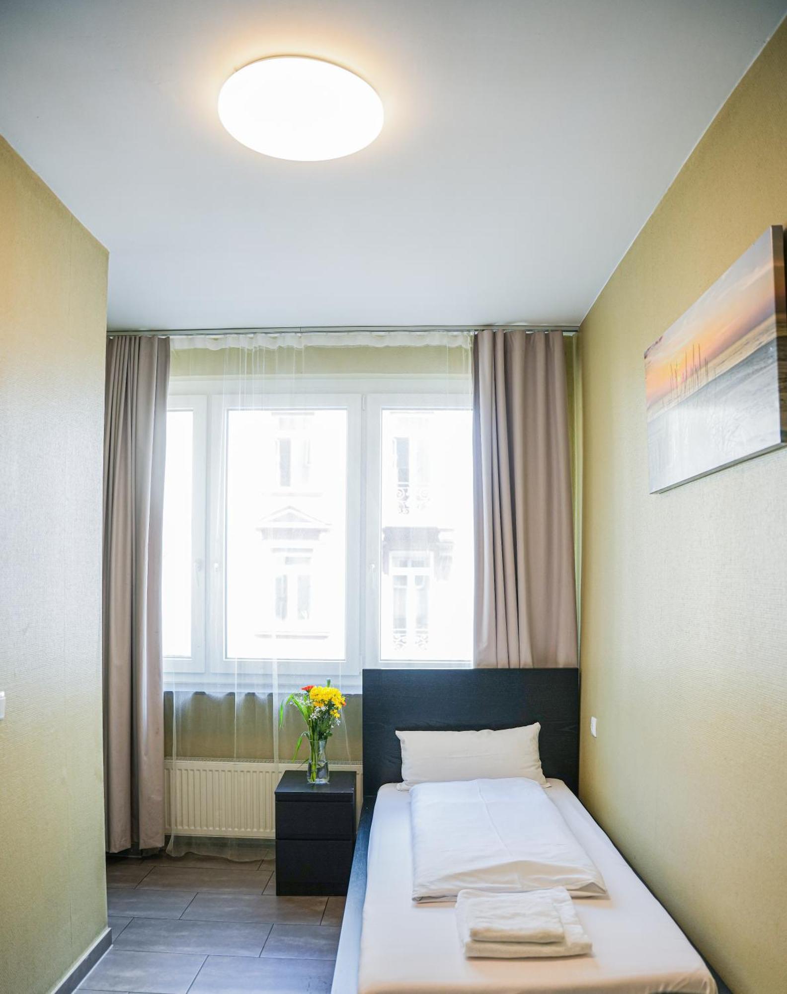 Hotel City Star Frankfurt am Main Buitenkant foto